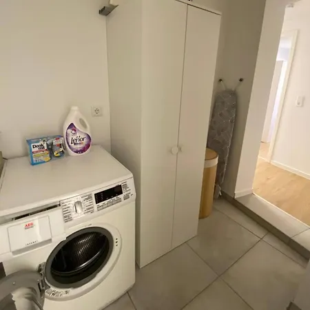 Altes Kino 1 - Modern, Ruhig 65 M2 Tv Netflix Wlan Momlingen