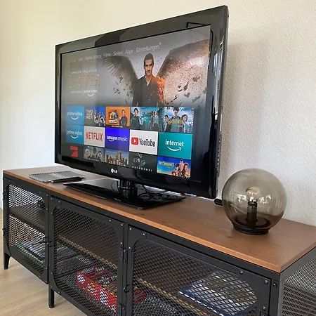 Altes Kino 1 - Modern, Ruhig 65 M2 Tv Netflix Wlan *